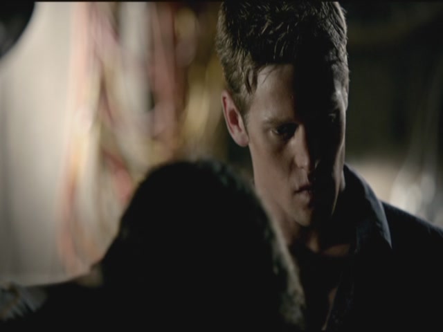 VampireDiariesWorld-dot-org-TVD_3x02TheHybrid3460.jpg