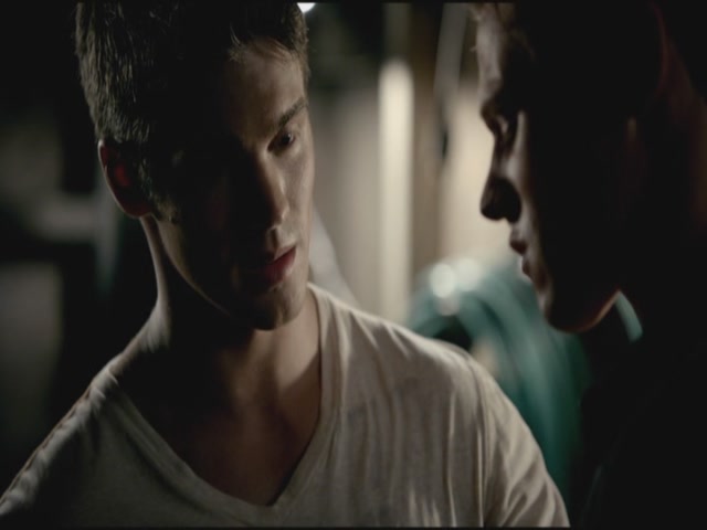 VampireDiariesWorld-dot-org-TVD_3x02TheHybrid3470.jpg