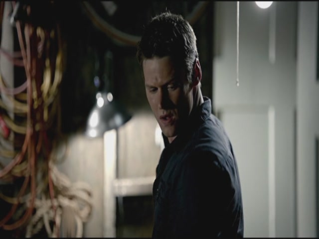 VampireDiariesWorld-dot-org-TVD_3x02TheHybrid3495.jpg