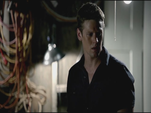 VampireDiariesWorld-dot-org-TVD_3x02TheHybrid3496.jpg