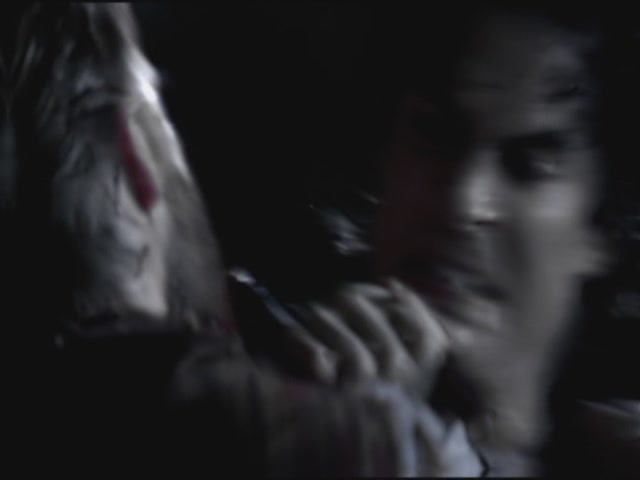 VampireDiariesWorld-dot-org-TVD_3x02TheHybrid3723.jpg