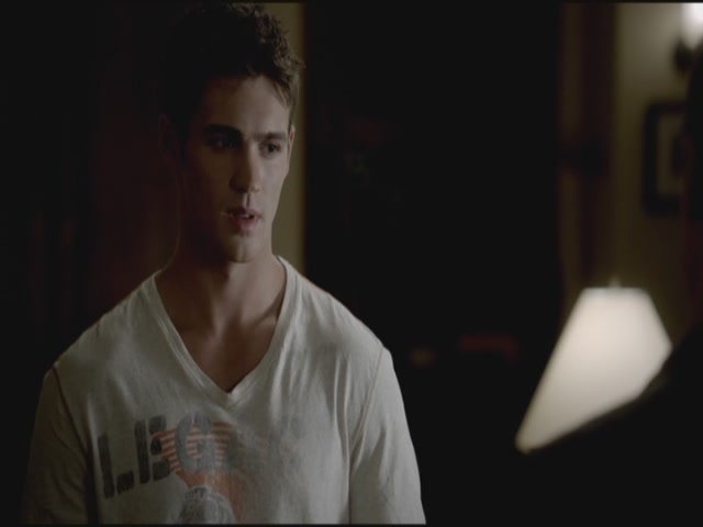 VampireDiariesWorld-dot-org-TVD_3x02TheHybrid3917.jpg