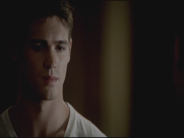 VampireDiariesWorld-dot-org-TVD_3x02TheHybrid3923.jpg