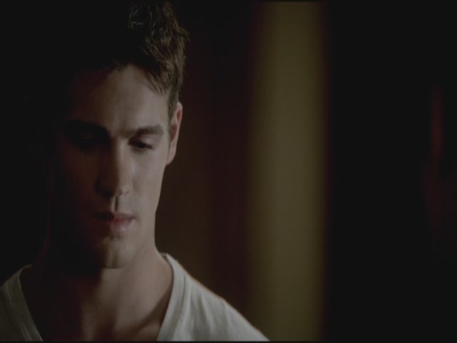 VampireDiariesWorld-dot-org-TVD_3x02TheHybrid3924.jpg