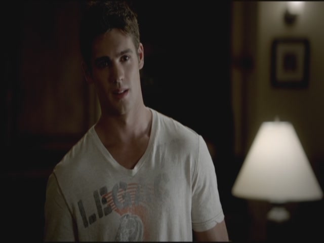 VampireDiariesWorld-dot-org-TVD_3x02TheHybrid3953.jpg