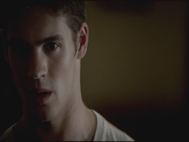 VampireDiariesWorld-dot-org-TVD_3x02TheHybrid3957.jpg