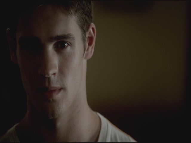 VampireDiariesWorld-dot-org-TVD_3x02TheHybrid3964.jpg