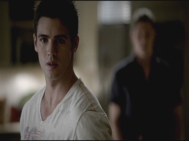 VampireDiariesWorld-dot-org-TVD_3x02TheHybrid3977.jpg