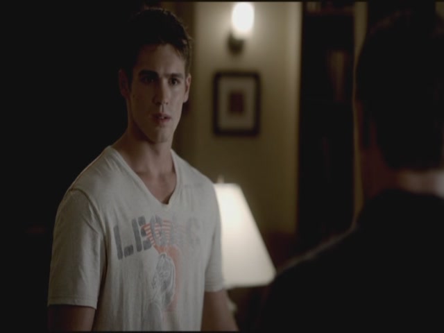 VampireDiariesWorld-dot-org-TVD_3x02TheHybrid4007.jpg