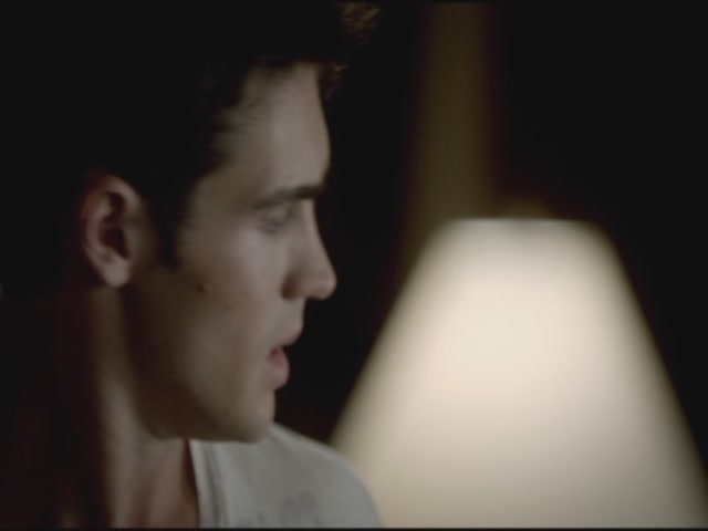 VampireDiariesWorld-dot-org-TVD_3x02TheHybrid4014.jpg