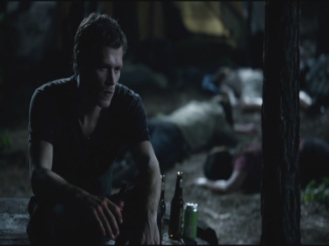 VampireDiariesWorld-dot-org-TVD_3x02TheHybrid4032.jpg