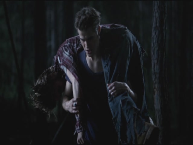 VampireDiariesWorld-dot-org-TVD_3x02TheHybrid4034.jpg