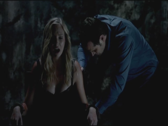 VampireDiariesWorld-dot-org-TVD_3x03TheEndOfTheAffair0649.jpg