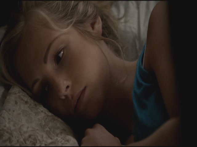 VampireDiariesWorld-dot-org-TVD_3x03TheEndOfTheAffair1933.jpg