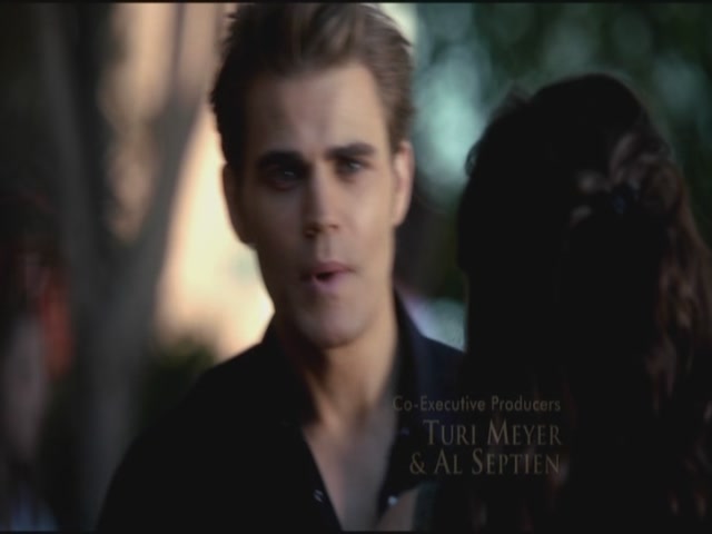 VampireDiariesWorld-dot-org-TVD_3x04DisturbingBehavior0160.jpg