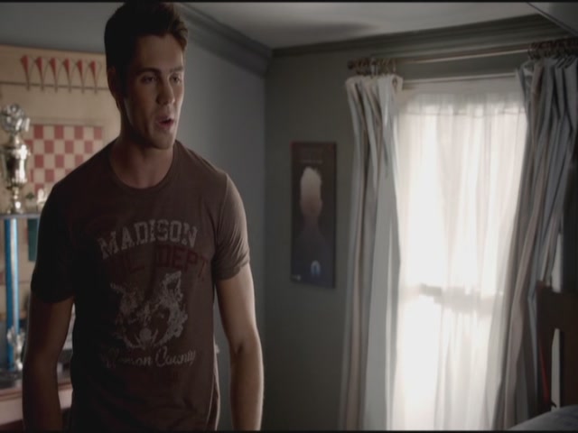 VampireDiariesWorld-dot-org-TVD_3x04DisturbingBehavior0222.jpg