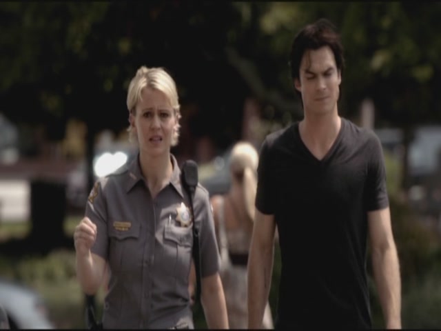 VampireDiariesWorld-dot-org-TVD_3x04DisturbingBehavior0329.jpg