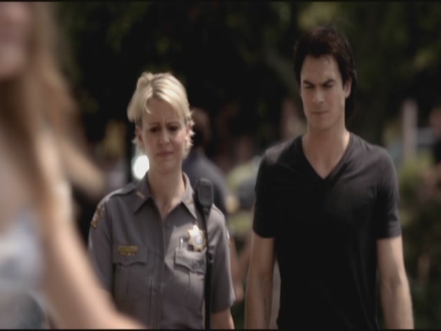 VampireDiariesWorld-dot-org-TVD_3x04DisturbingBehavior0330.jpg