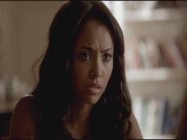 VampireDiariesWorld-dot-org-TVD_3x04DisturbingBehavior0468.jpg