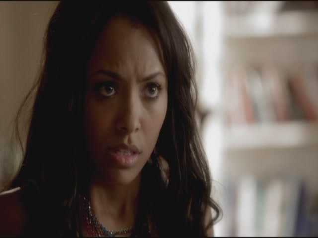 VampireDiariesWorld-dot-org-TVD_3x04DisturbingBehavior0494.jpg