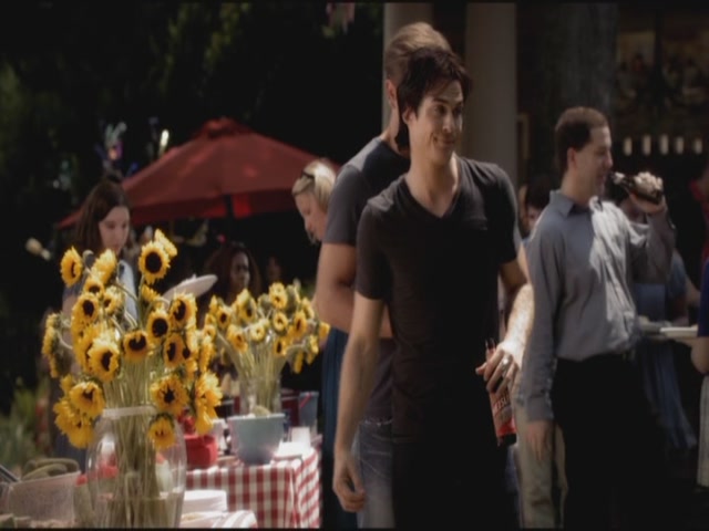 VampireDiariesWorld-dot-org-TVD_3x04DisturbingBehavior0633.jpg