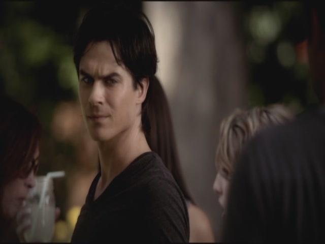 VampireDiariesWorld-dot-org-TVD_3x04DisturbingBehavior0640.jpg