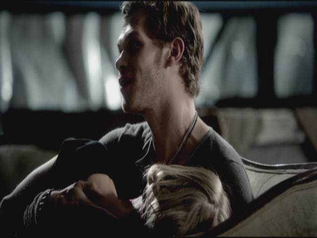 VampireDiariesWorld-dot-org-TVD_3x04DisturbingBehavior0697.jpg