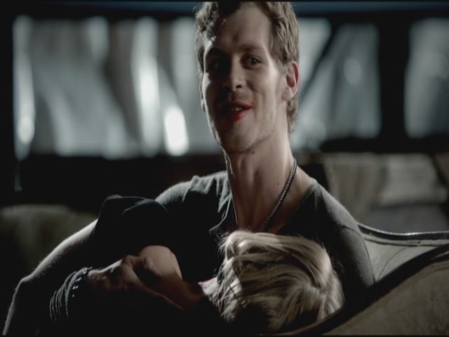 VampireDiariesWorld-dot-org-TVD_3x04DisturbingBehavior0698.jpg