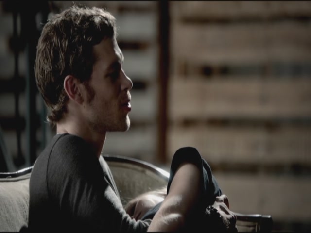 VampireDiariesWorld-dot-org-TVD_3x04DisturbingBehavior0722.jpg