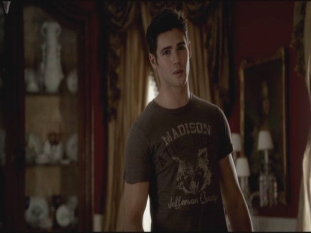 VampireDiariesWorld-dot-org-TVD_3x04DisturbingBehavior0747.jpg