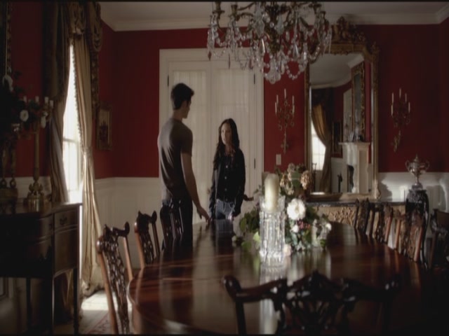 VampireDiariesWorld-dot-org-TVD_3x04DisturbingBehavior0760.jpg