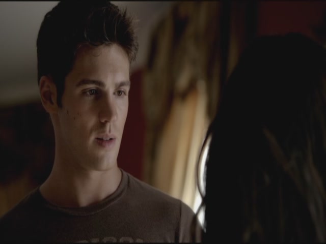 VampireDiariesWorld-dot-org-TVD_3x04DisturbingBehavior0797.jpg