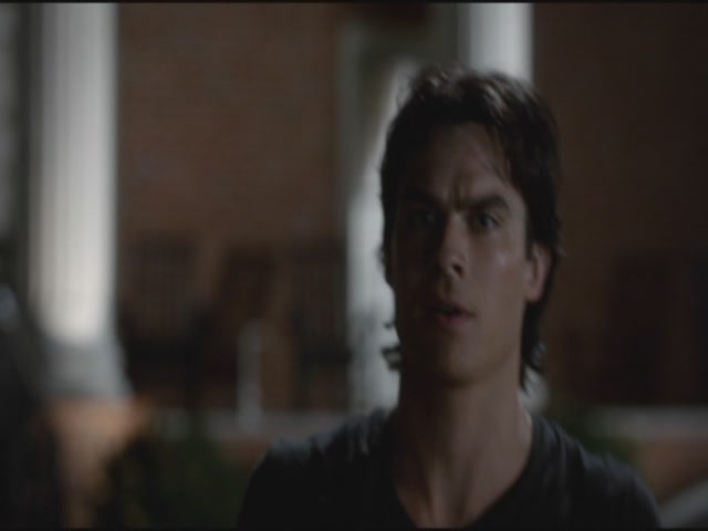 VampireDiariesWorld-dot-org-TVD_3x04DisturbingBehavior1195.jpg