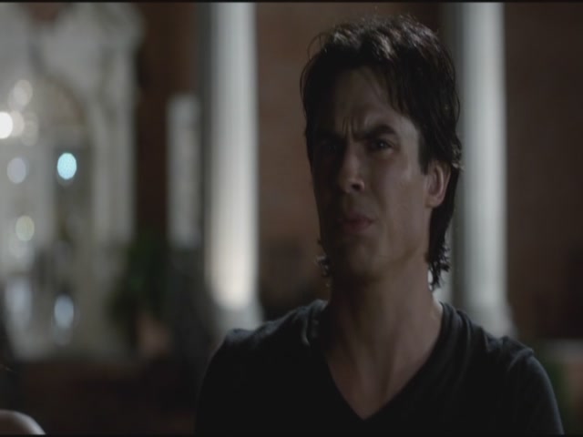 VampireDiariesWorld-dot-org-TVD_3x04DisturbingBehavior1199.jpg