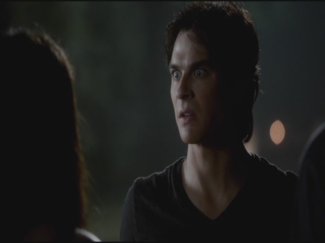 VampireDiariesWorld-dot-org-TVD_3x04DisturbingBehavior1215.jpg