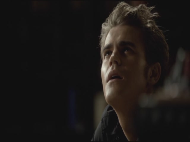 VampireDiariesWorld-dot-org-TVD_3x04DisturbingBehavior1262.jpg