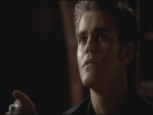 VampireDiariesWorld-dot-org-TVD_3x04DisturbingBehavior1268.jpg