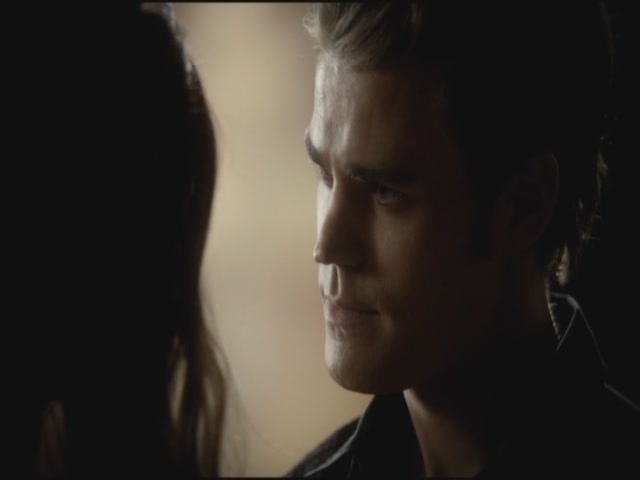 VampireDiariesWorld-dot-org-TVD_3x04DisturbingBehavior1287.jpg