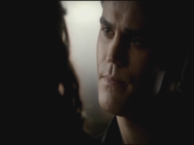 VampireDiariesWorld-dot-org-TVD_3x04DisturbingBehavior1295.jpg