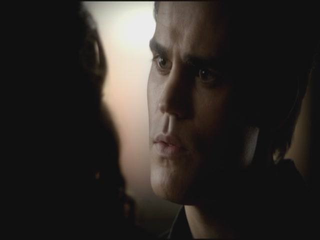 VampireDiariesWorld-dot-org-TVD_3x04DisturbingBehavior1300.jpg