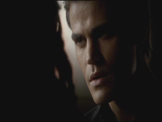 VampireDiariesWorld-dot-org-TVD_3x04DisturbingBehavior1310.jpg