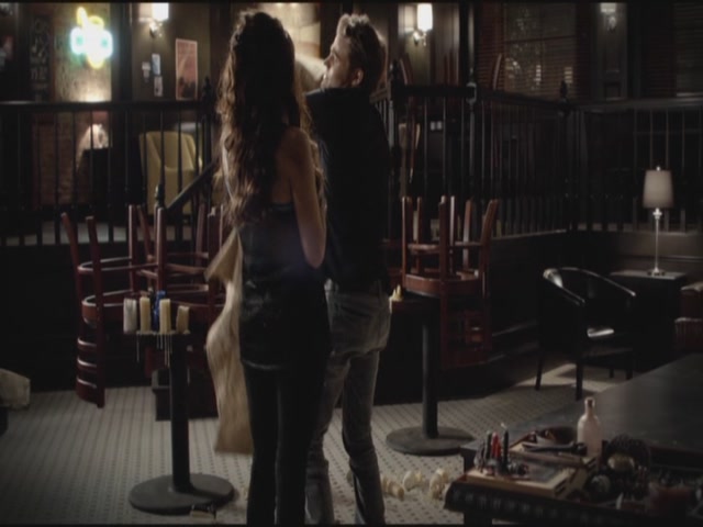 VampireDiariesWorld-dot-org-TVD_3x04DisturbingBehavior1324.jpg