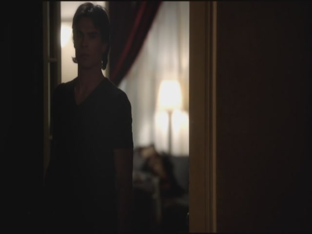 VampireDiariesWorld-dot-org-TVD_3x04DisturbingBehavior1427.jpg