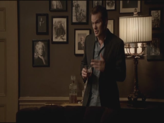 VampireDiariesWorld-dot-org-TVD_3x04DisturbingBehavior1445.jpg