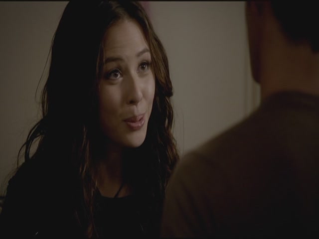 VampireDiariesWorld-dot-org-TVD_3x04DisturbingBehavior1617.jpg