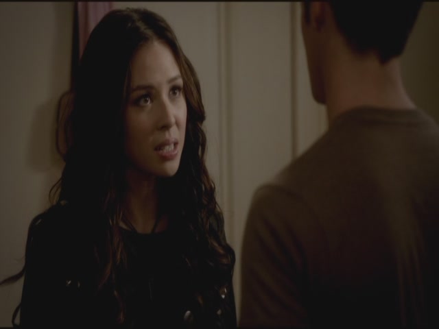 VampireDiariesWorld-dot-org-TVD_3x04DisturbingBehavior1629.jpg