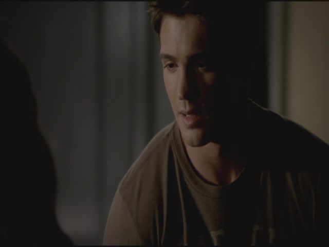 VampireDiariesWorld-dot-org-TVD_3x04DisturbingBehavior1652.jpg