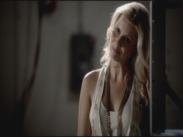 VampireDiariesWorld-dot-org-TVD_3x04DisturbingBehavior1692.jpg