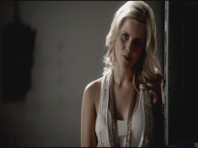 VampireDiariesWorld-dot-org-TVD_3x04DisturbingBehavior1694.jpg