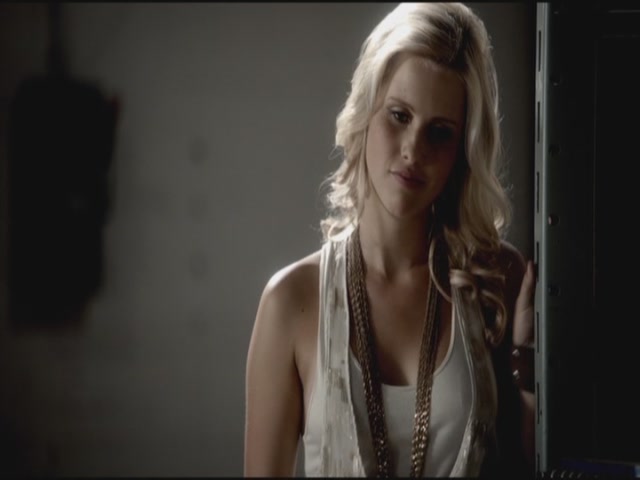 VampireDiariesWorld-dot-org-TVD_3x04DisturbingBehavior1696.jpg